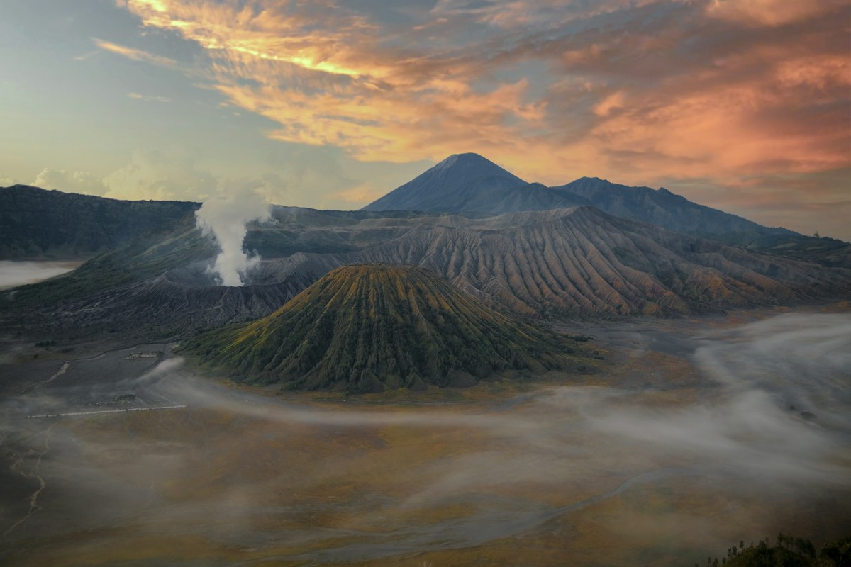 Pemandangan pegunungan Gunung Bromo